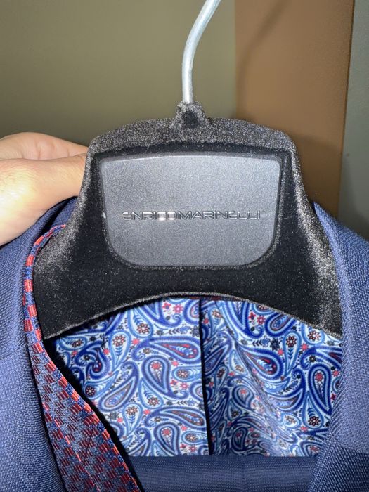 Мужские костюмы