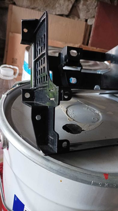 Продавам мултимедия и две рамки за Фолксваген