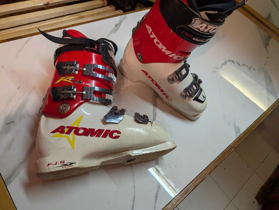 Употребявани Ски с автомати   и Ски обувки