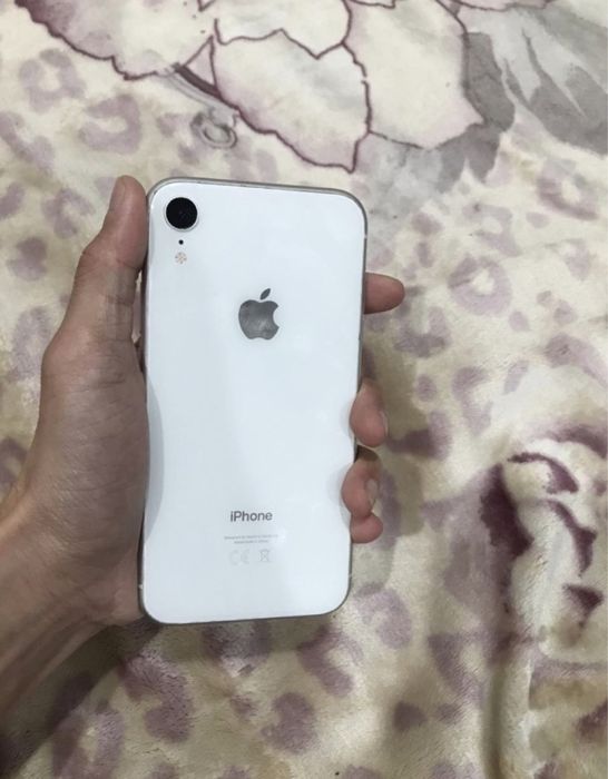 Айфон хр обмен на выше модель или продажа 60к срочно