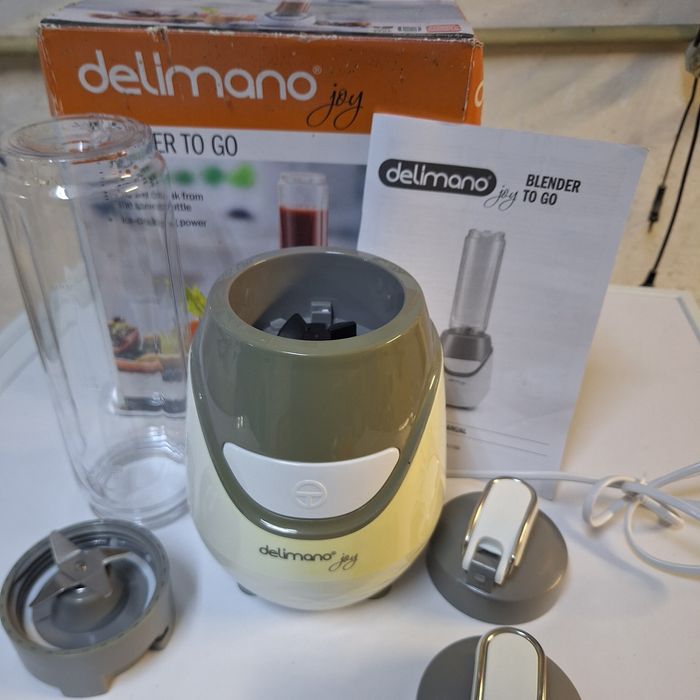 Компактен блендер Делимано чисто нов