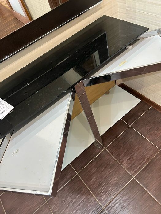 Зеркало с подставкой