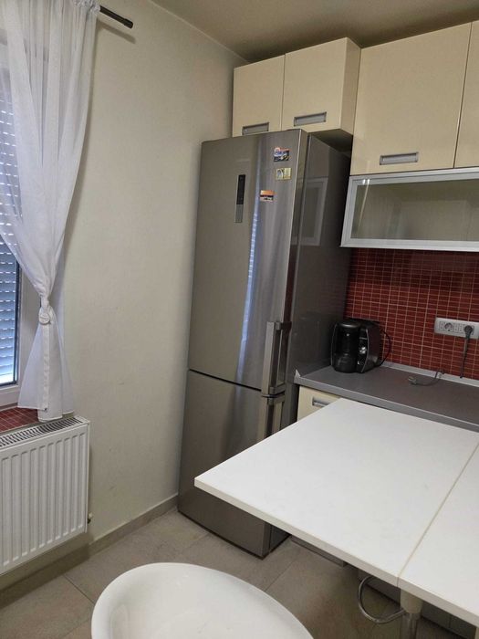 Apartament cu o camera de inchiriat