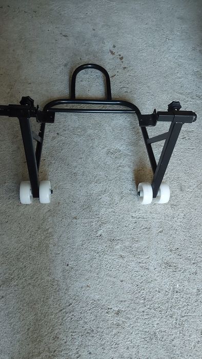 Стойка за мотоциклети, степенка