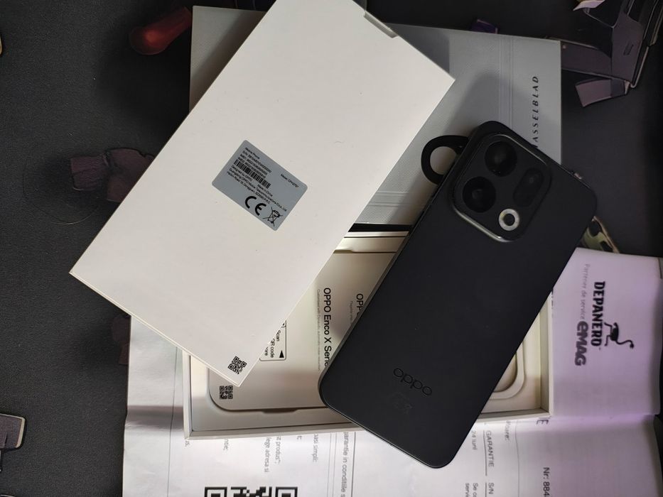 Vând Oppo find x9 aproape nou