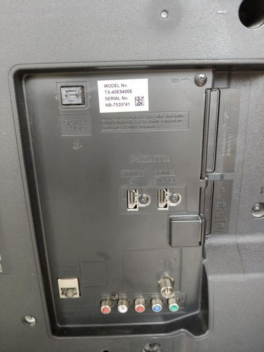 Vând TV smart Panasonic 103cm Nefuncțional.