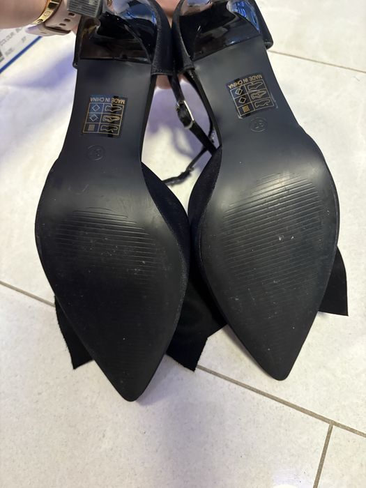 Pantofi satin cu funda cu pietricele