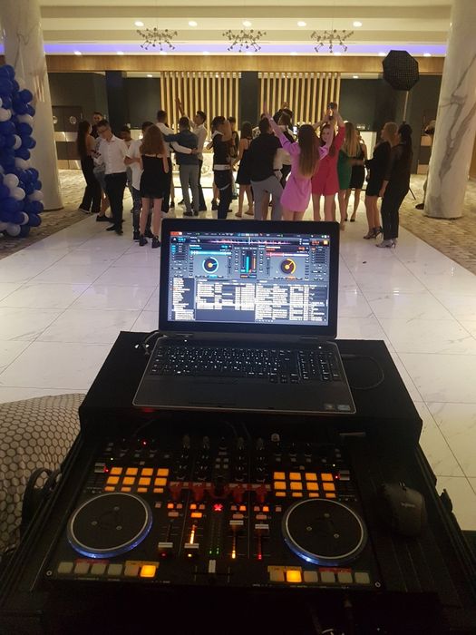 DJ cununii, botezuri, majorate, nunti, onomastice, evenimente private.