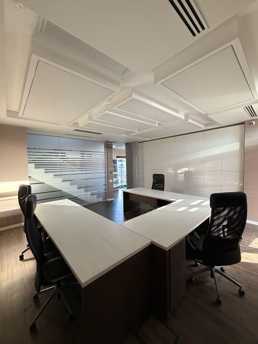 Birou premium în clădire de birouri – mobilat