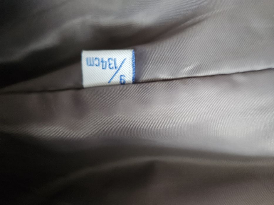 Продам весенний осенний комбинезон для девочки