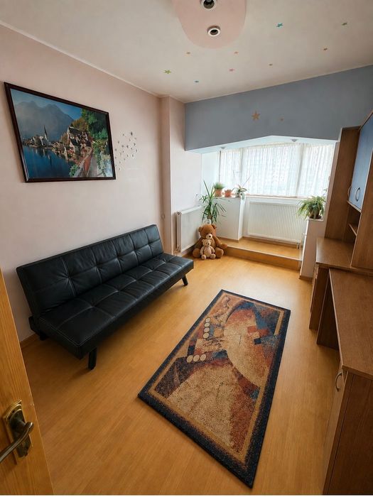 Proprietar PF vand apartament cu 4 in camere, situat in zona Arena Mall.