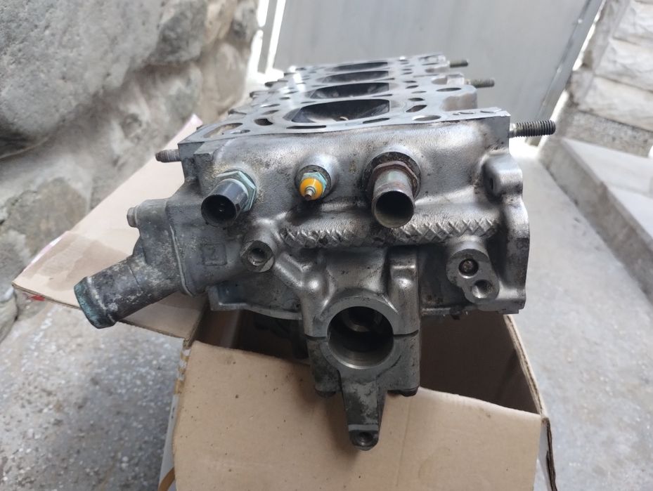 Части от Honda HRV глава и серво и други