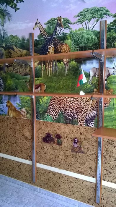 Многофункционална система от рафтове, стелажи