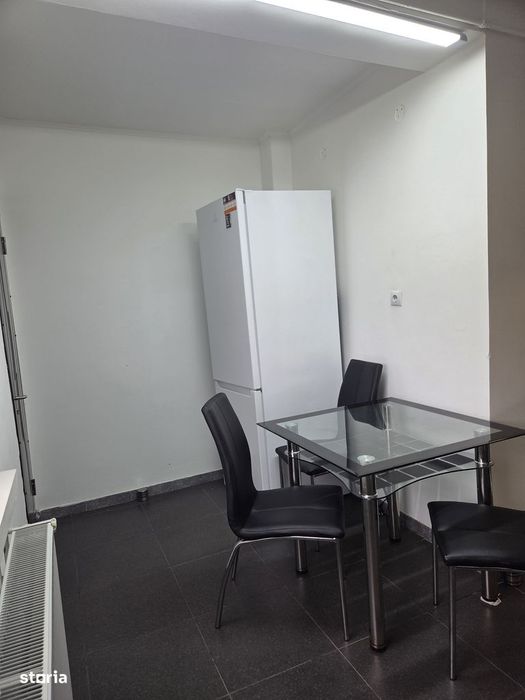 Proprietar/Apartament 3 camere,zona Piata Garii,etaj 4.