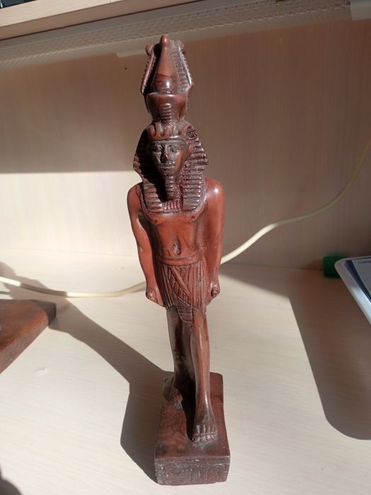 Статуэтка из Египта для коллекционеров.