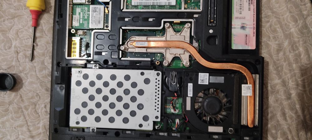 Ноутбук DELL    .