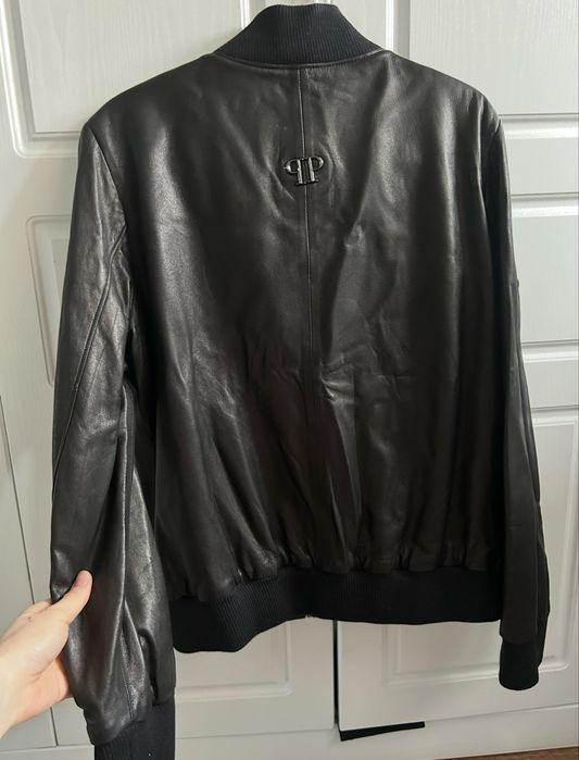 Новая кожаная куртка