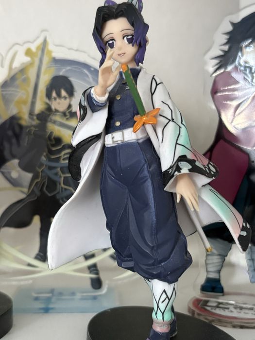 Продам разные аниме фигурки