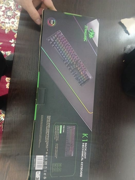 Rgb mexanicheskiy klavatura