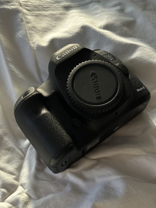 Продам камеру Canon 5d mark3
