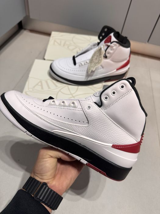 Air Jordan Retro 2 OG Chicago