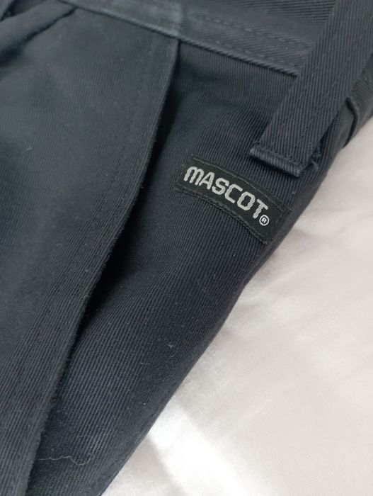 Pantaloni de munca Mascot