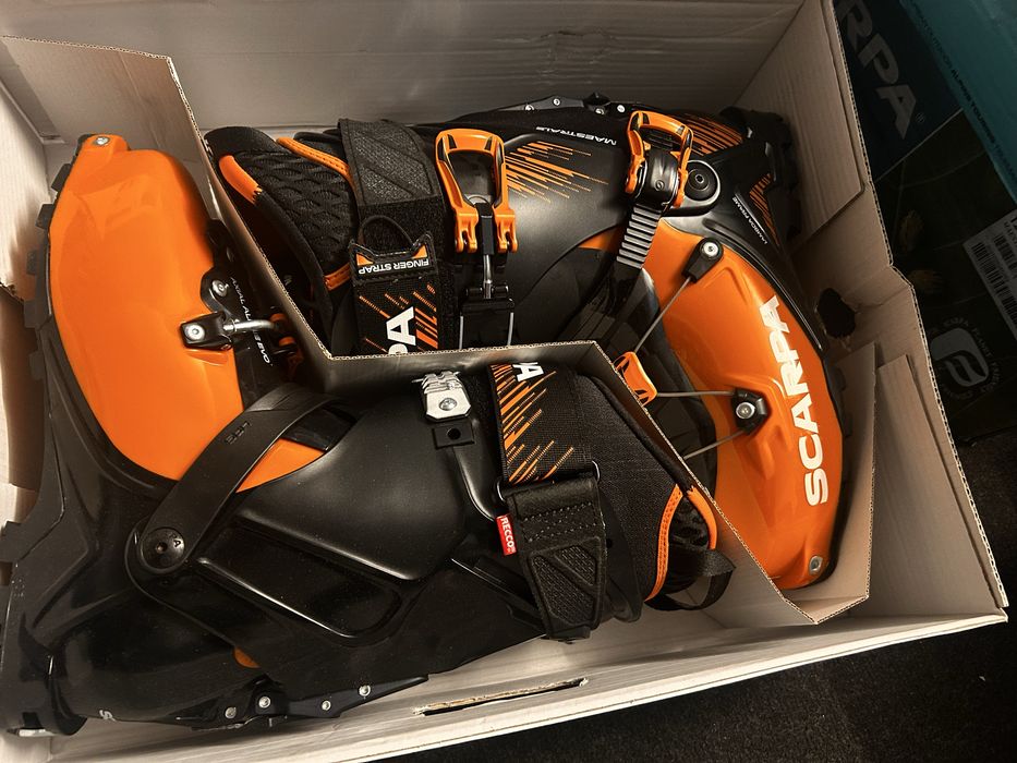 Clapari Scarpa Maestrale de vanzare