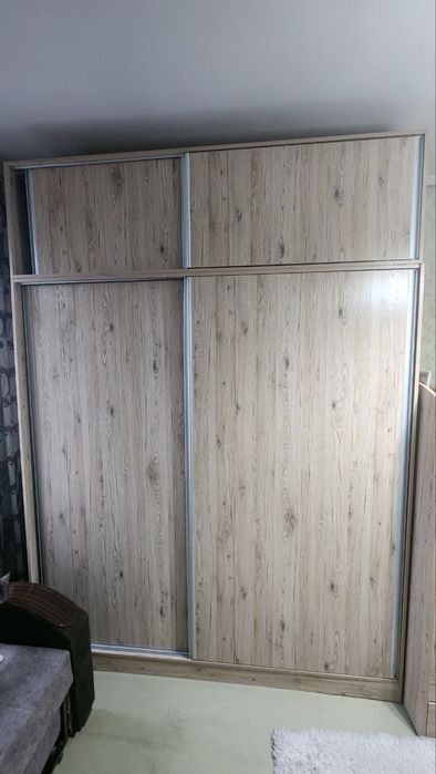 Продаётся шкаф, парта, диван , двухъярусная кровать