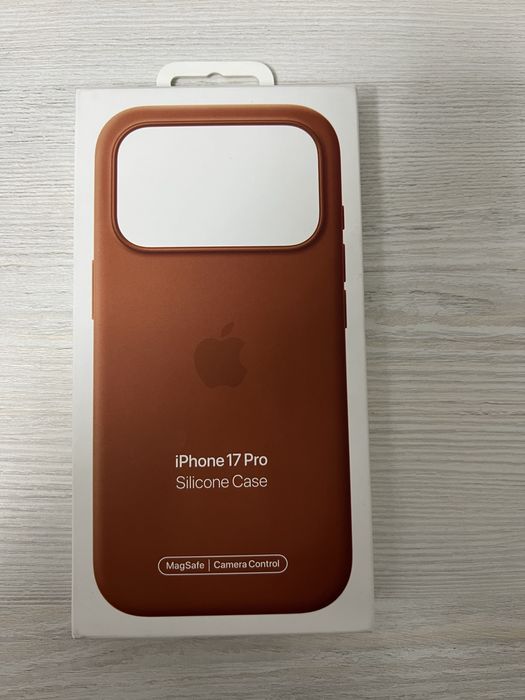 Оригинальный чехол IPhone 17 pro , orange