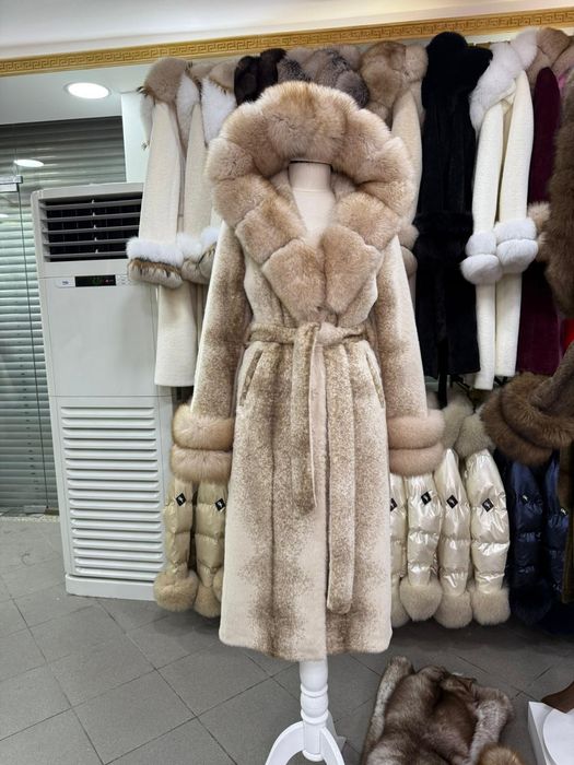 НОВИ!Кожени палта от естествен косъм от лисица и алкантара