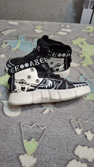 Кроссовки новые.