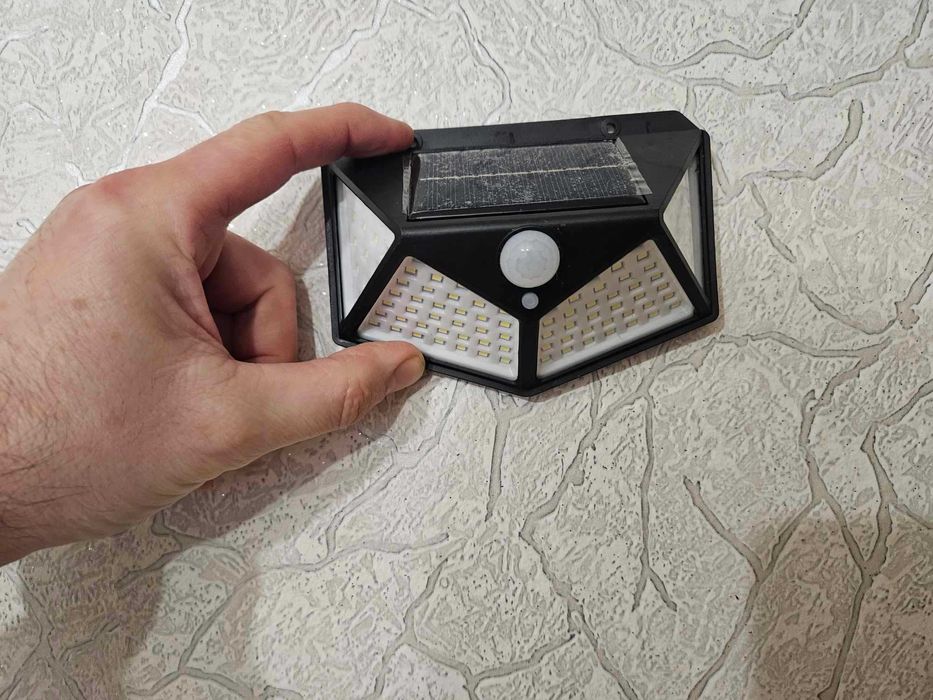 Соларна LED лампа 100LED диода, IP65 Водоустойчива