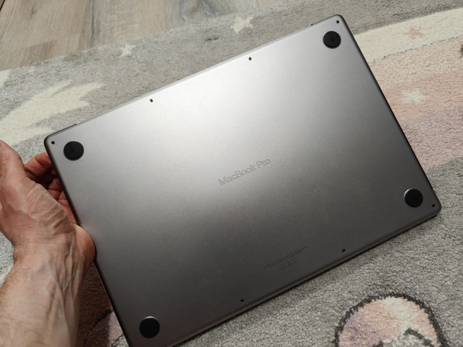 Apple MacBook Pro 16″ 2021, M1 Pro 10 Cores, 16 GB Unified Memory, 512 GB (тъмносив)