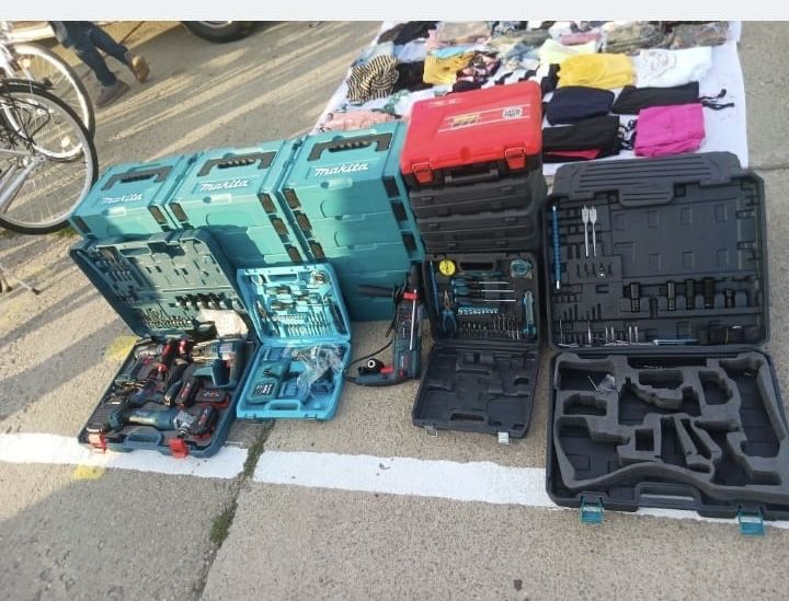 Vand valize cuti makita goale tips 1 noua nouță pret 35 lei bucata