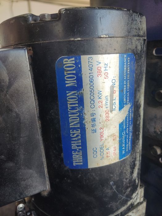 Продаю автоподъемник 3 тонник