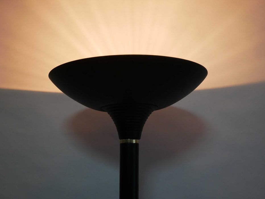 Lampa ambientala din metal pentru interior