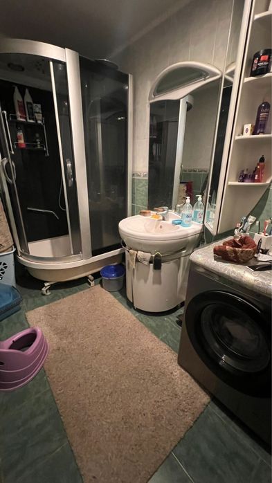 Продам 7-ми комнатный дом