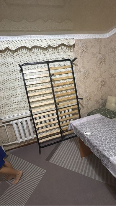 кровать екі адамдық