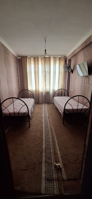 ARZON KUNLIK IJARAGA UY YUNUSOBOD SAMPI balnitsa Hayat klinika  yonida