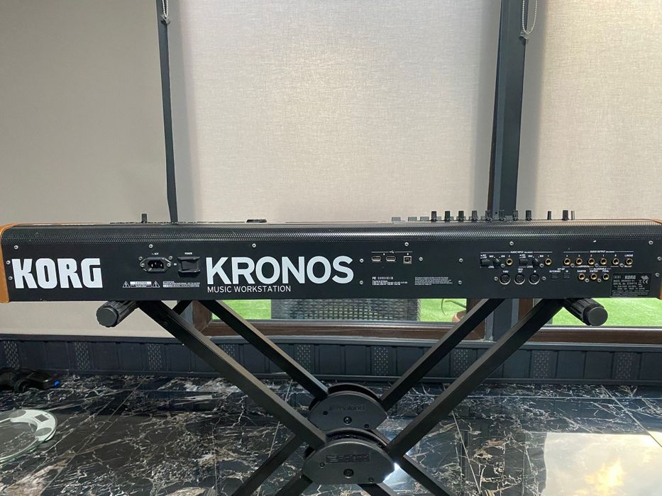Korg Kronos 2  !