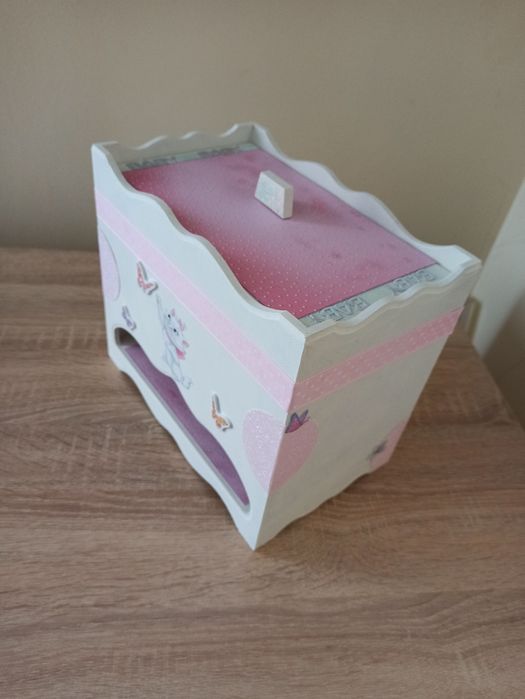 Кутия за памперси