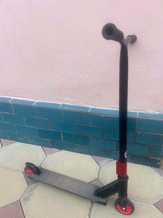 Самокат продам трюковый