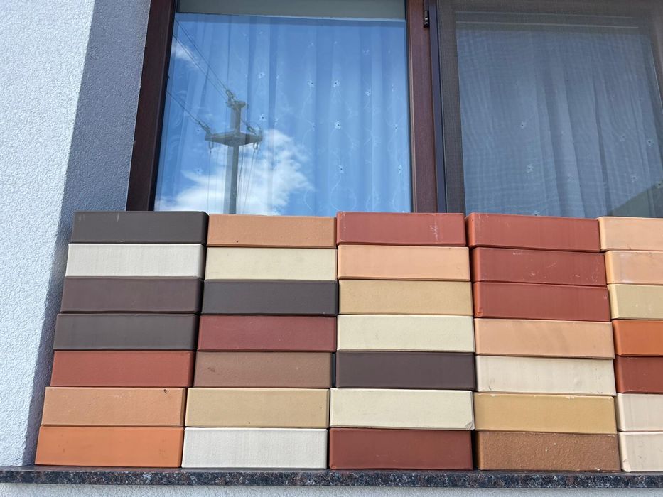 Vand caramida aparenta