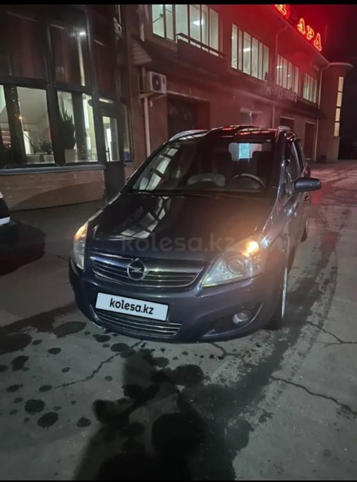 Продам Опель Зафира