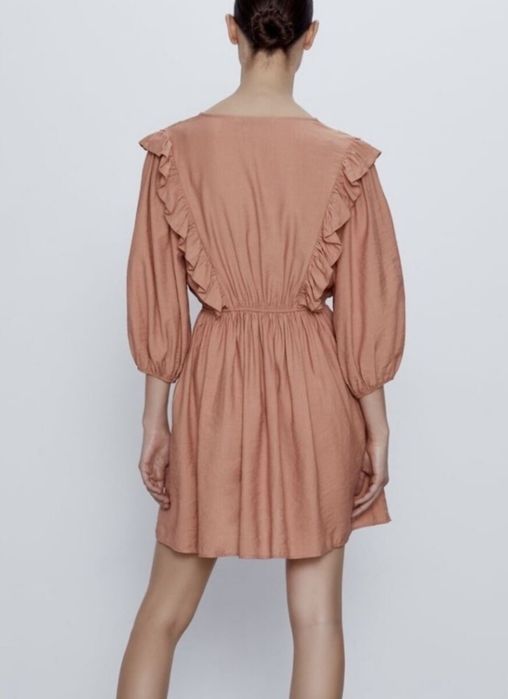 Zara прасковена рокля