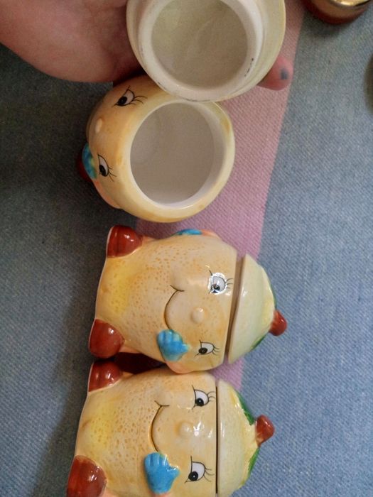 Срочно продаю кухонный набор новый