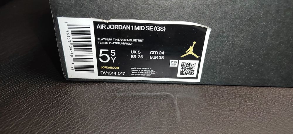 Nike Air Jordan 1 Mid Warped Swoosh, номер 38