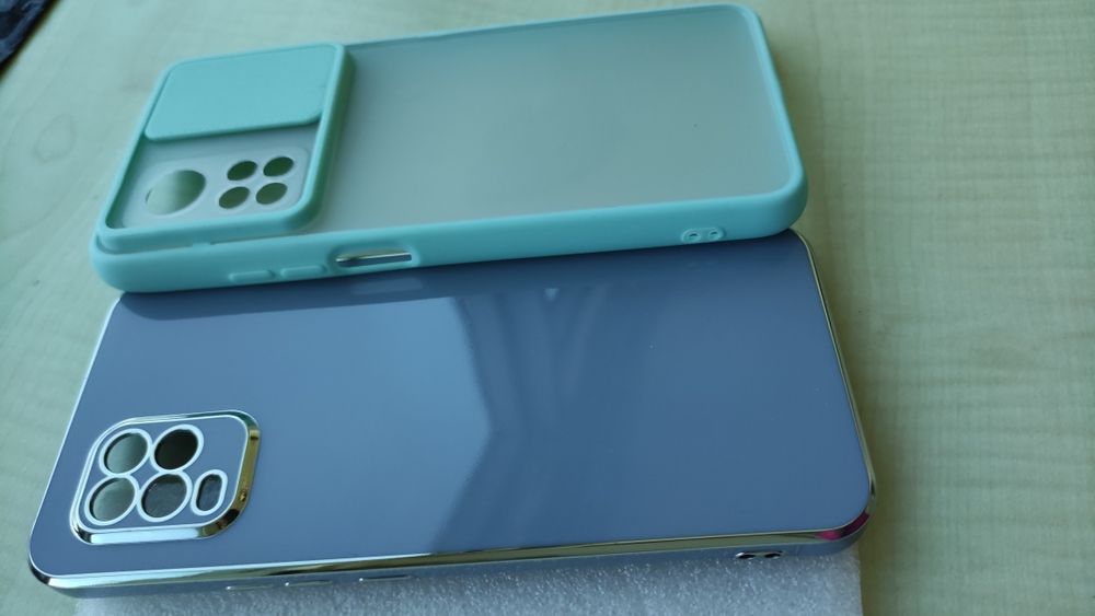 Продавам калъфчета за телефон MI 10 Lite, 2 бр. ново