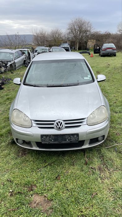 Vw Golf 5 1.6FSI на части!!!