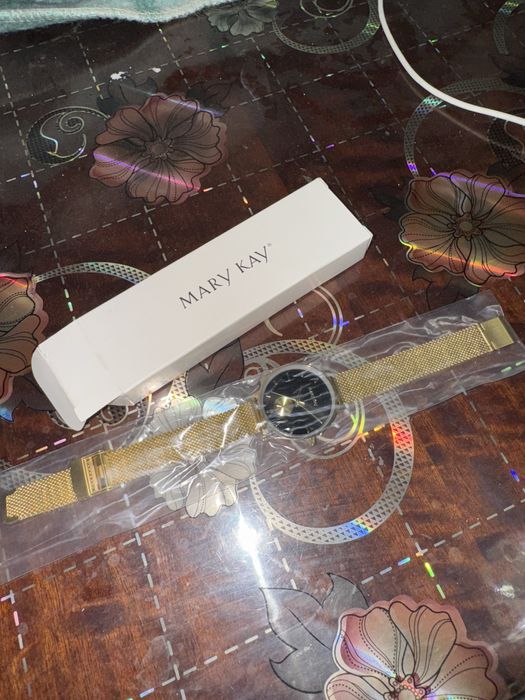 Наручные часы Mary Kay